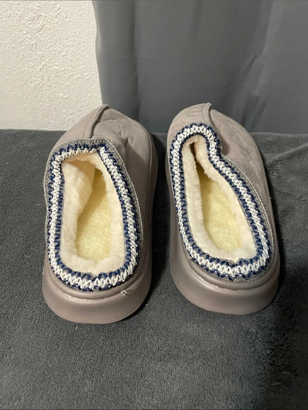 Men's Cozy Slip-On Suede Slippers - Gray